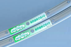 2002000016003.jpg