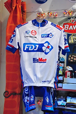 自転車 チームジャージ